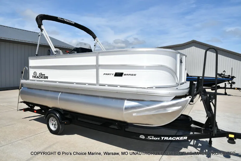 Slide: The Image of Sun Tracker Party Barge 16 2026 - 53