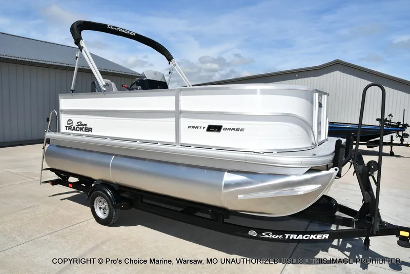 Slide: The Image of Sun Tracker Party Barge 16 2026 - 54