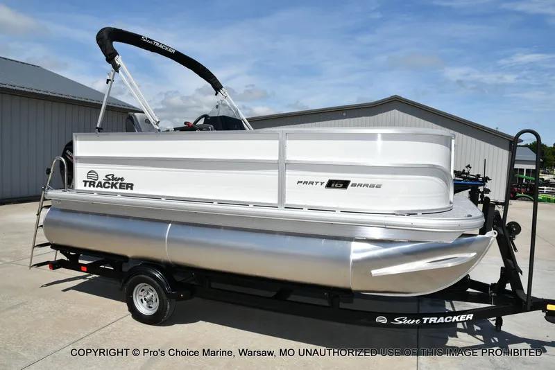 Slide: The Image of Sun Tracker Party Barge 16 2026 - 64