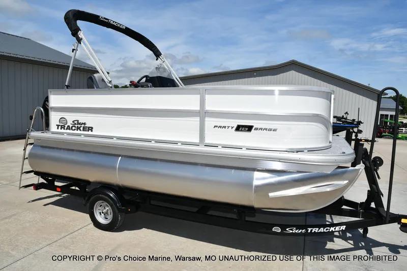 Slide: The Image of Sun Tracker Party Barge 16 2026 - 65