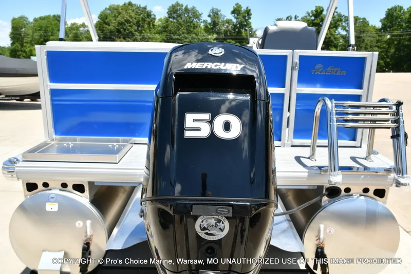 Slide: The Image of Sun Tracker Party Barge 16 2026 - 12