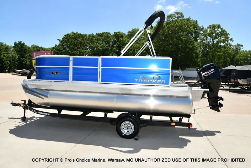 Slide: The Image of Sun Tracker Party Barge 16 2026 - 15