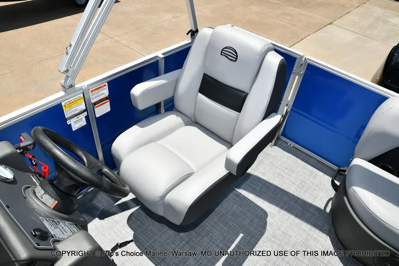 Slide: The Image of Sun Tracker Party Barge 16 2026 - 21