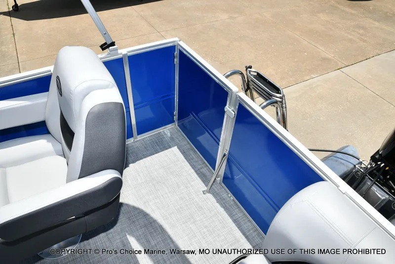 Slide: The Image of Sun Tracker Party Barge 16 2026 - 26