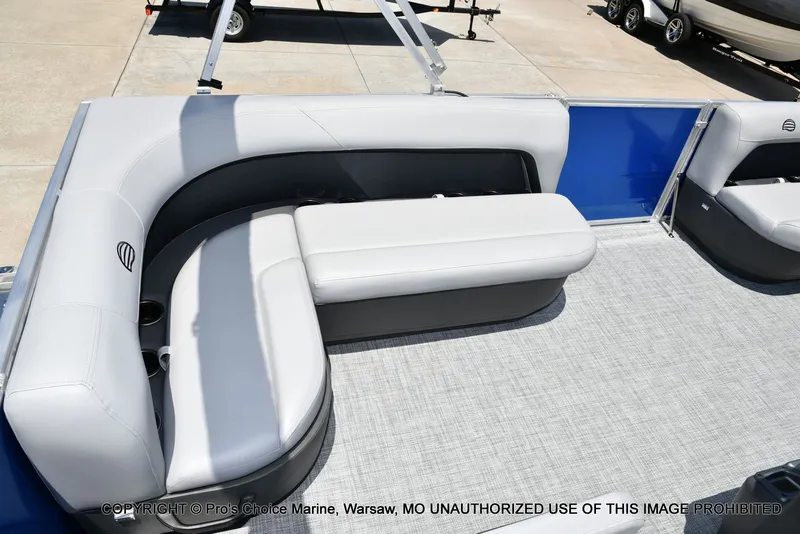 Slide: The Image of Sun Tracker Party Barge 16 2026 - 29