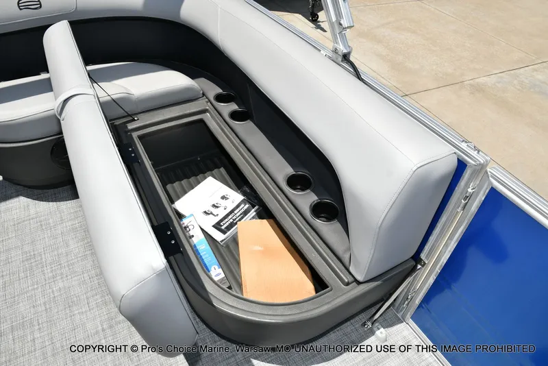 Slide: The Image of Sun Tracker Party Barge 16 2026 - 34