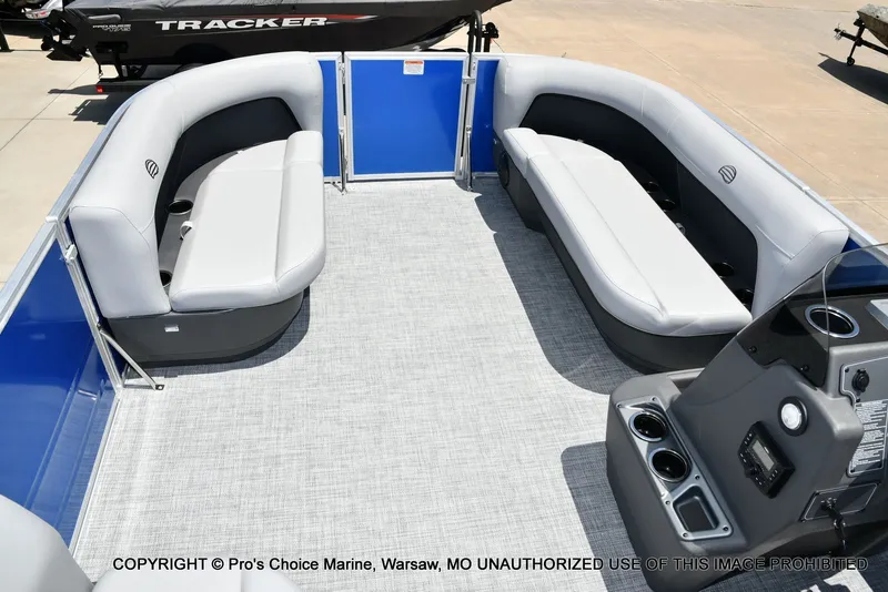 Slide: The Image of Sun Tracker Party Barge 16 2026 - 36