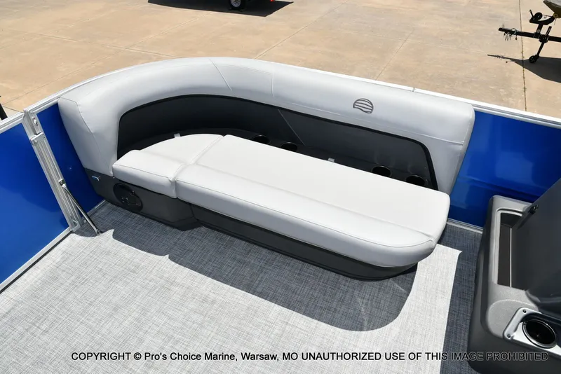 Slide: The Image of Sun Tracker Party Barge 16 2026 - 37