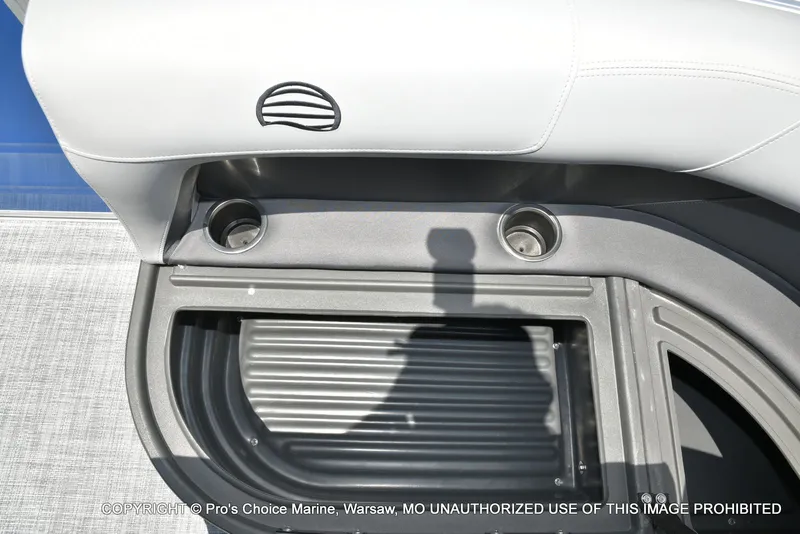 Slide: The Image of Sun Tracker Party Barge 16 2026 - 43