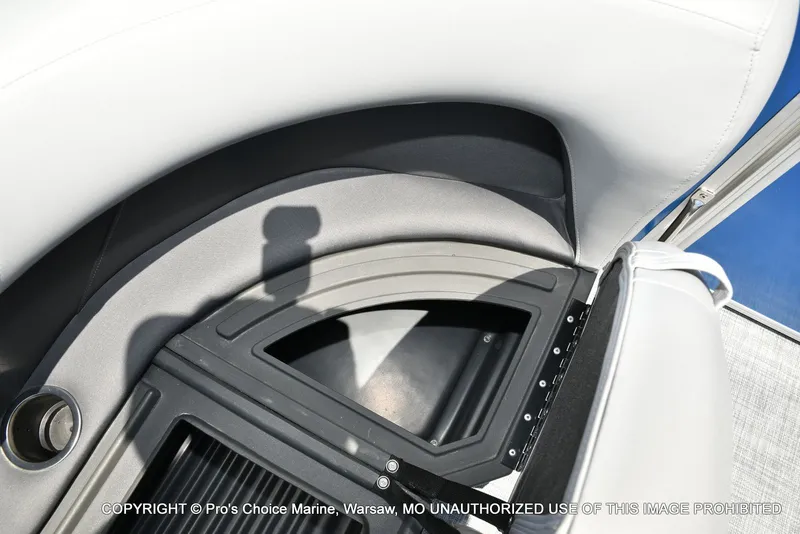 Slide: The Image of Sun Tracker Party Barge 16 2026 - 44