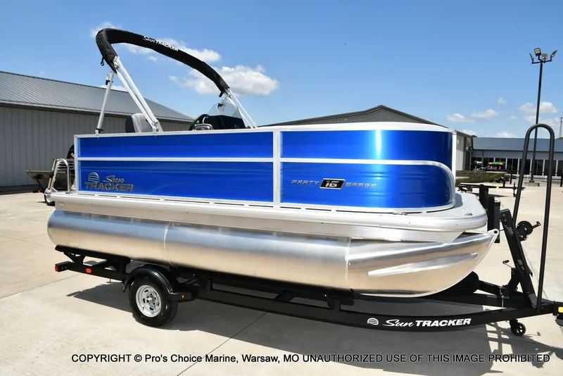 Slide: The Image of Sun Tracker Party Barge 16 2026 - 48