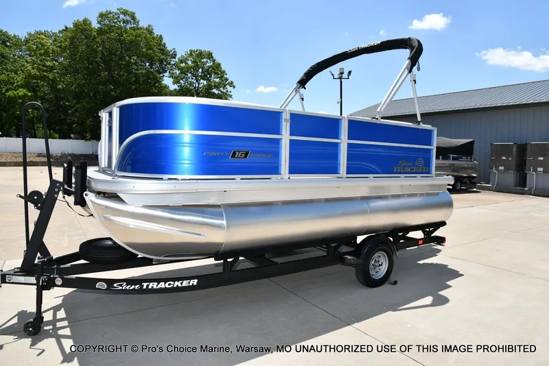 Slide: The Image of Sun Tracker Party Barge 16 2026 - 52