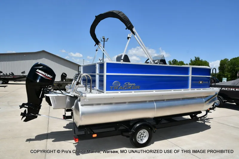 Slide: The Image of Sun Tracker Party Barge 16 2026 - 9