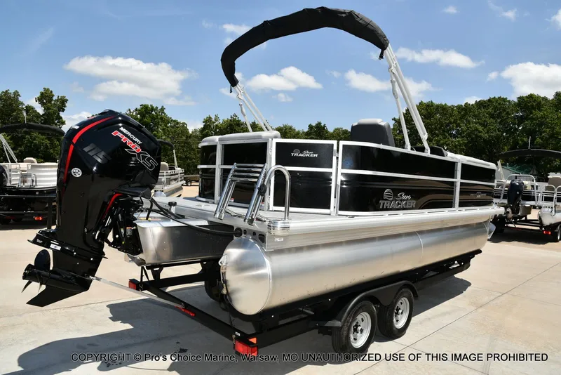 Slide: The Image of Sun Tracker Party Barge 20 DLX w/115HP Pro-XS 2026 - 13