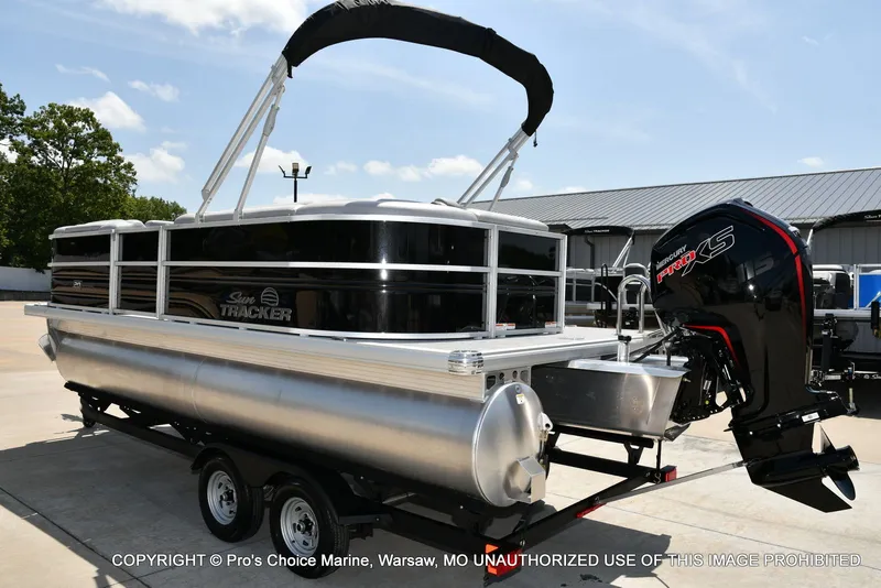 Slide: The Image of Sun Tracker Party Barge 20 DLX w/115HP Pro-XS 2026 - 16