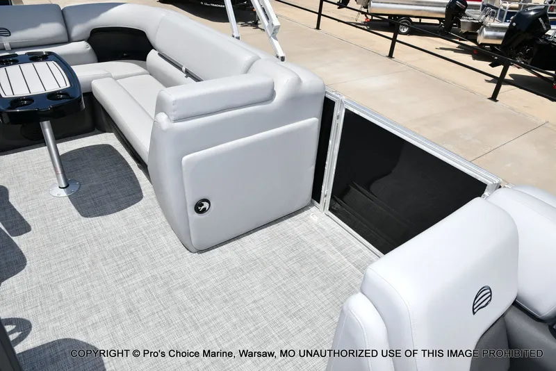 Slide: The Image of Sun Tracker Party Barge 20 DLX w/115HP Pro-XS 2026 - 23