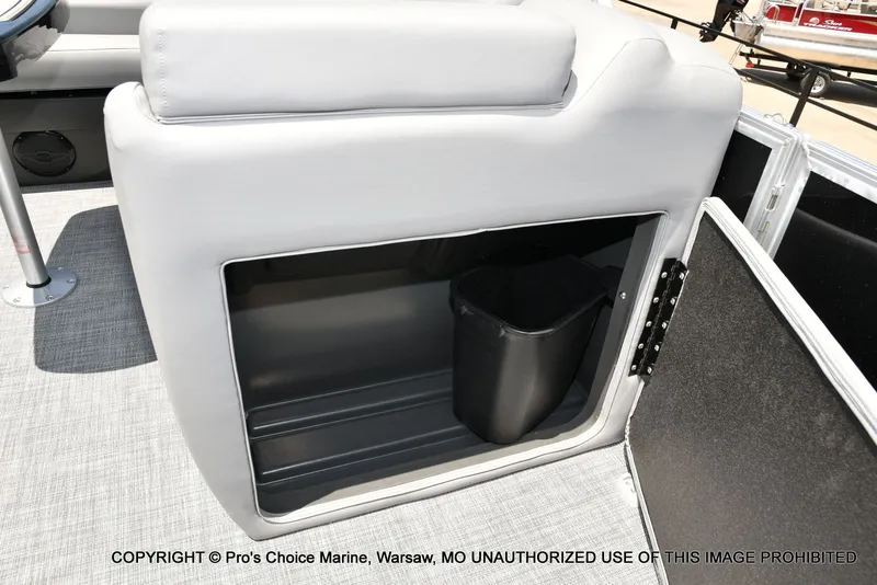 Slide: The Image of Sun Tracker Party Barge 20 DLX w/115HP Pro-XS 2026 - 24