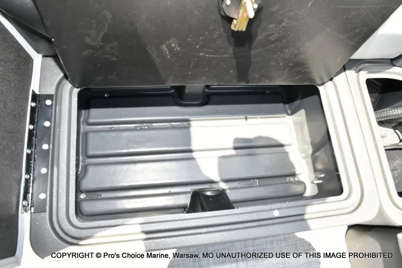 Slide: The Image of Sun Tracker Party Barge 20 DLX w/115HP Pro-XS 2026 - 42