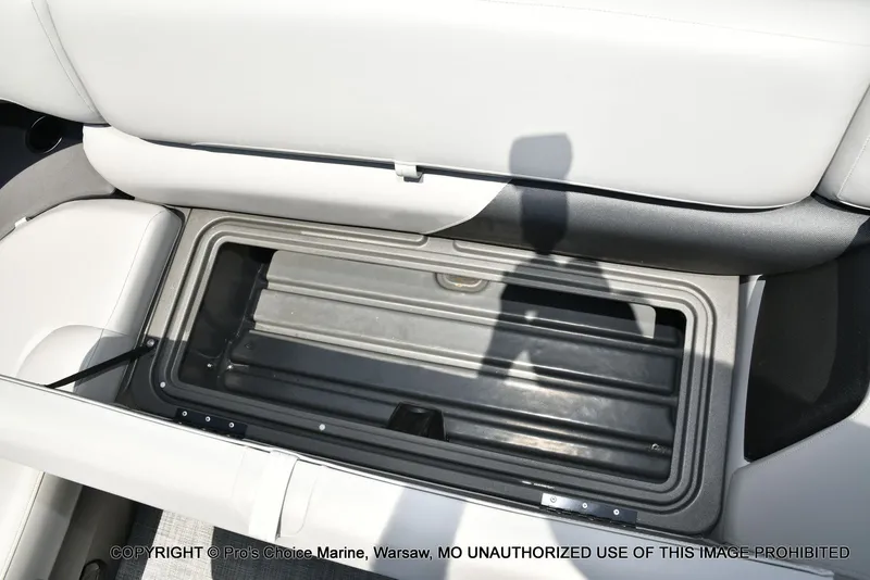 Slide: The Image of Sun Tracker Party Barge 20 DLX w/115HP Pro-XS 2026 - 43