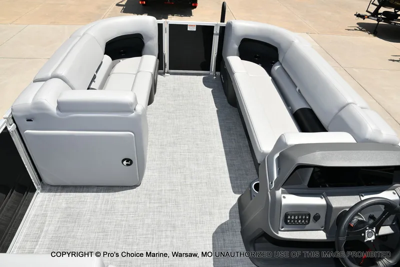 Slide: The Image of Sun Tracker Party Barge 20 DLX w/115HP Pro-XS 2026 - 45