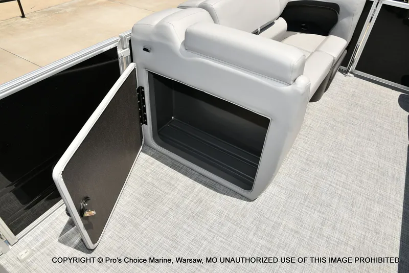 Slide: The Image of Sun Tracker Party Barge 20 DLX w/115HP Pro-XS 2026 - 47