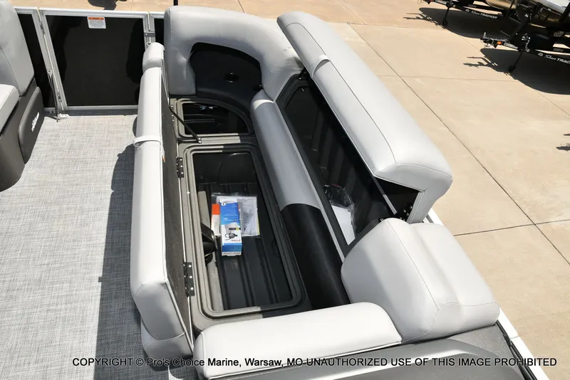 Slide: The Image of Sun Tracker Party Barge 20 DLX w/115HP Pro-XS 2026 - 50