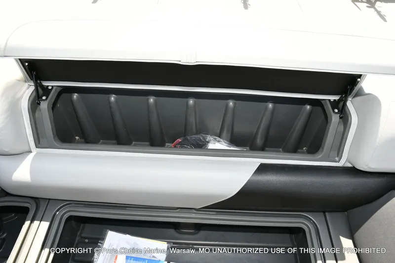 Slide: The Image of Sun Tracker Party Barge 20 DLX w/115HP Pro-XS 2026 - 51