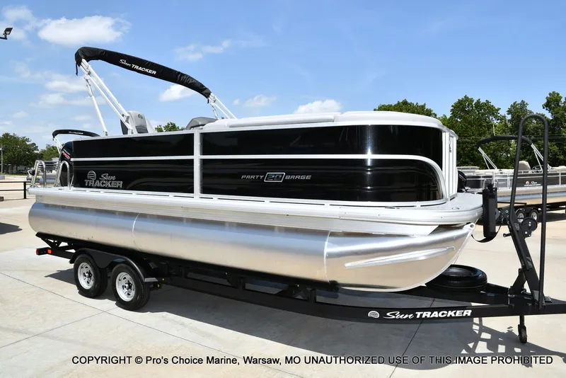 Slide: The Image of Sun Tracker Party Barge 20 DLX w/115HP Pro-XS 2026 - 61