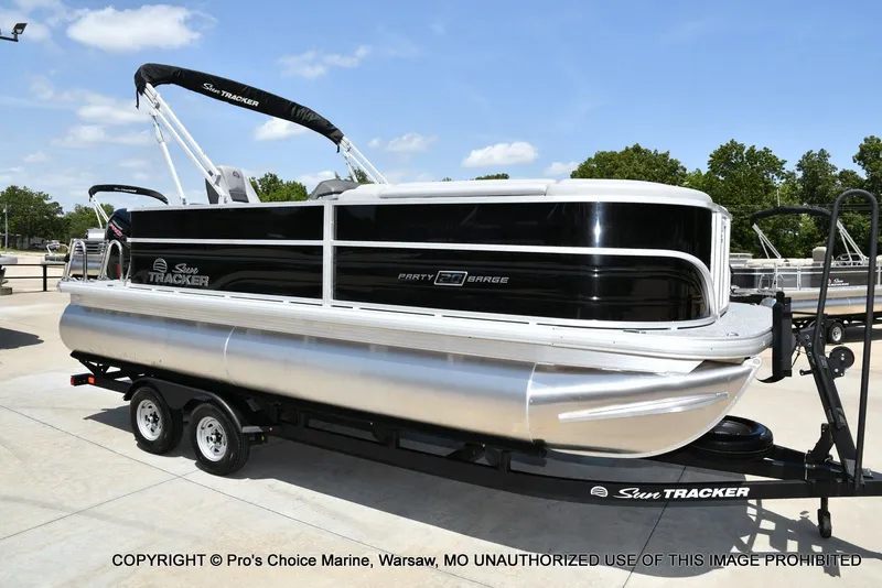 Slide: The Image of Sun Tracker Party Barge 20 DLX w/115HP Pro-XS 2026 - 62