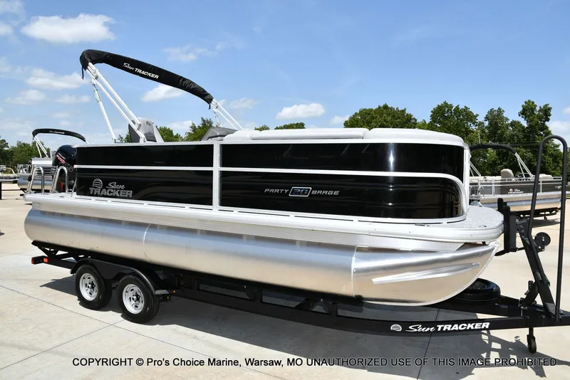 Slide: The Image of Sun Tracker Party Barge 20 DLX w/115HP Pro-XS 2026 - 64
