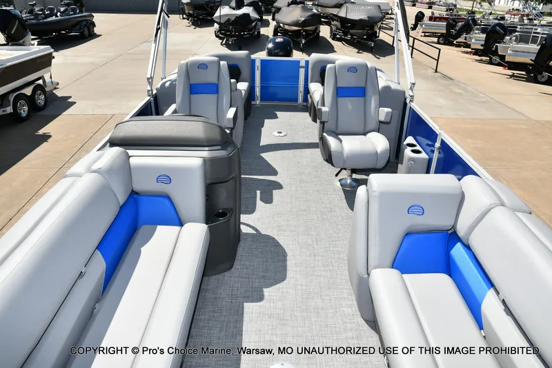 Slide: The Image of Sun Tracker Party Barge 22 DLX 2026 - 4