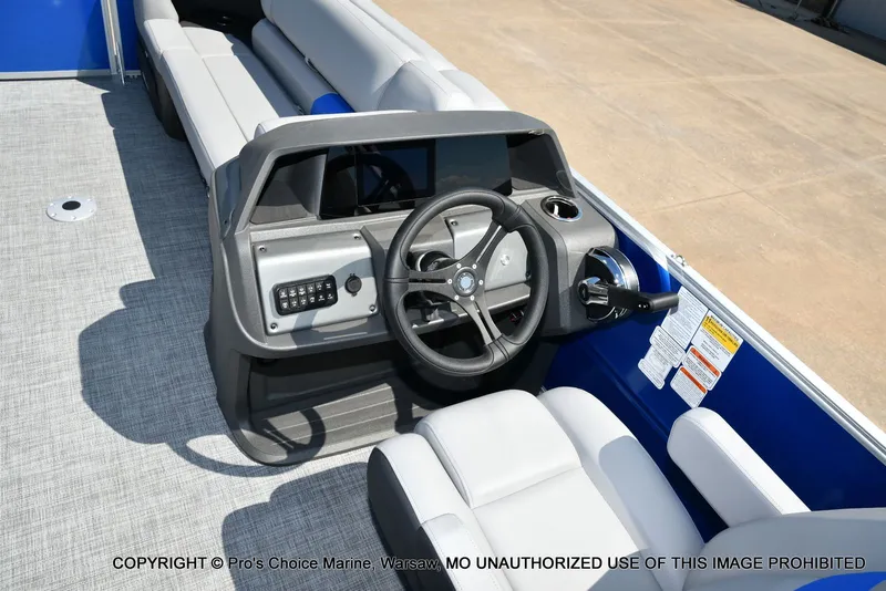 Slide: The Image of Sun Tracker Party Barge 22 DLX 2026 - 7