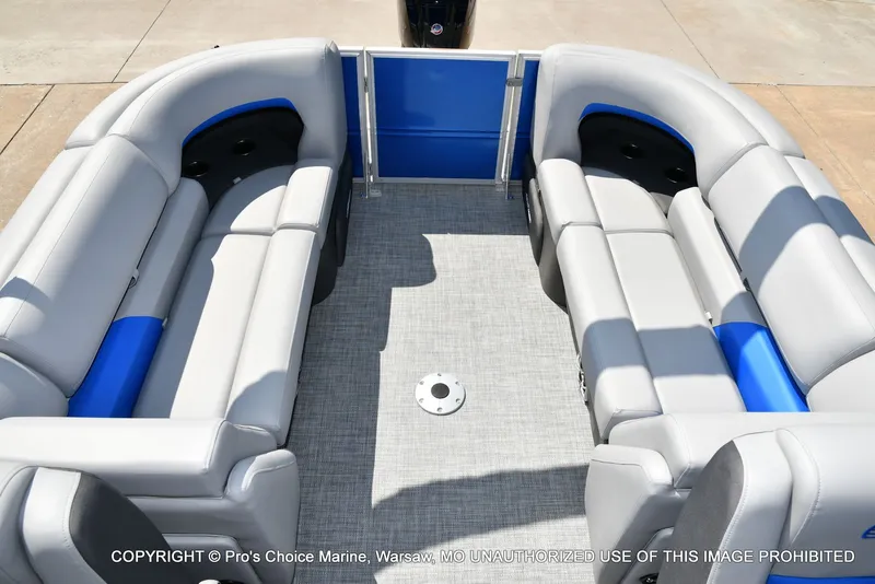 Slide: The Image of Sun Tracker Party Barge 22 DLX 2026 - 8