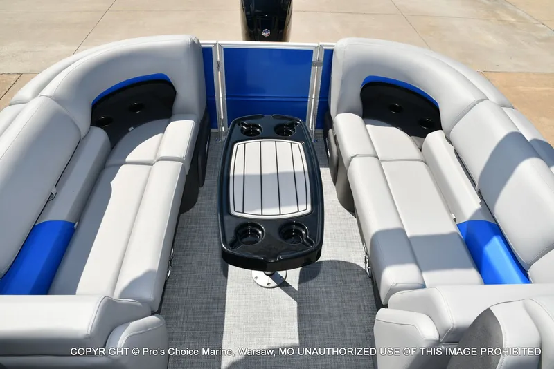 Slide: The Image of Sun Tracker Party Barge 22 DLX 2026 - 9