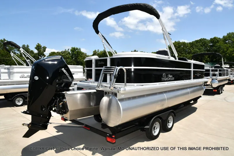 Slide: The Image of Sun Tracker PARTY BARGE 22 XP3 w/200HP 4 Stroke 2026 - 13