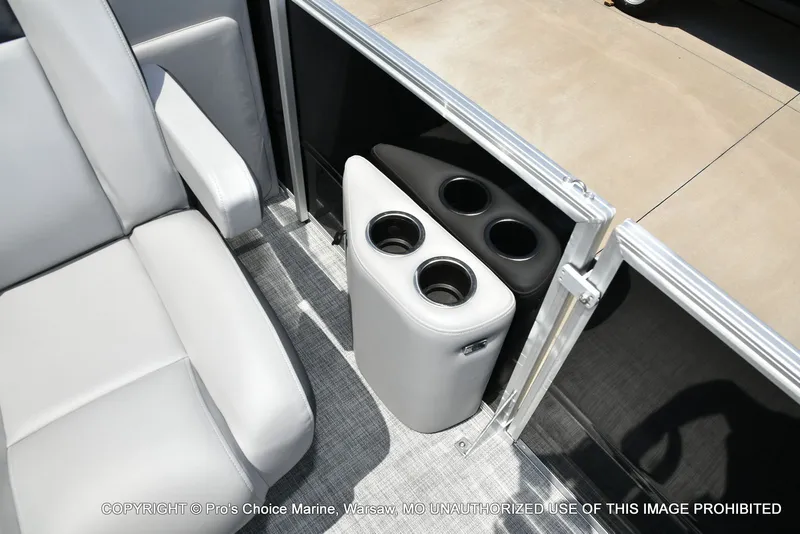 Slide: The Image of Sun Tracker PARTY BARGE 22 XP3 w/200HP 4 Stroke 2026 - 26