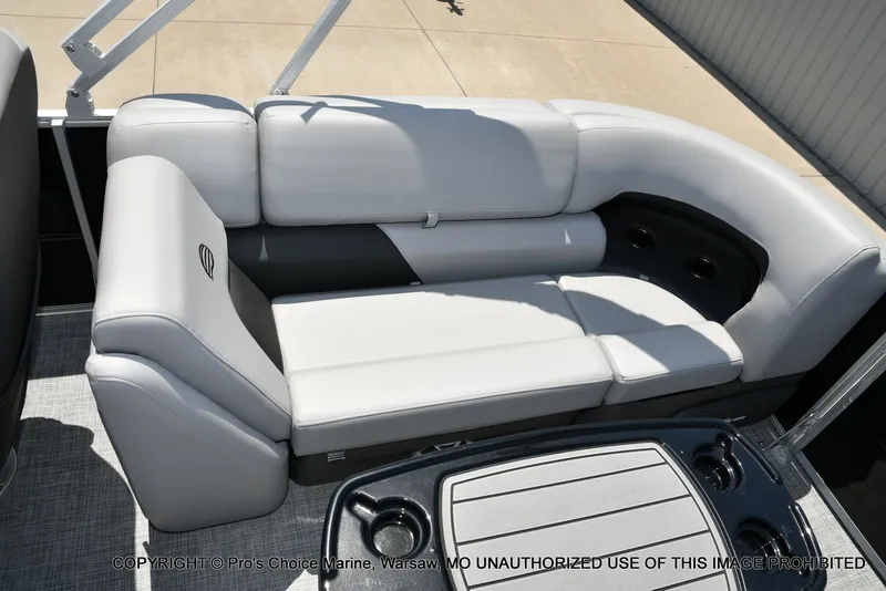 Slide: The Image of Sun Tracker PARTY BARGE 22 XP3 w/200HP 4 Stroke 2026 - 37