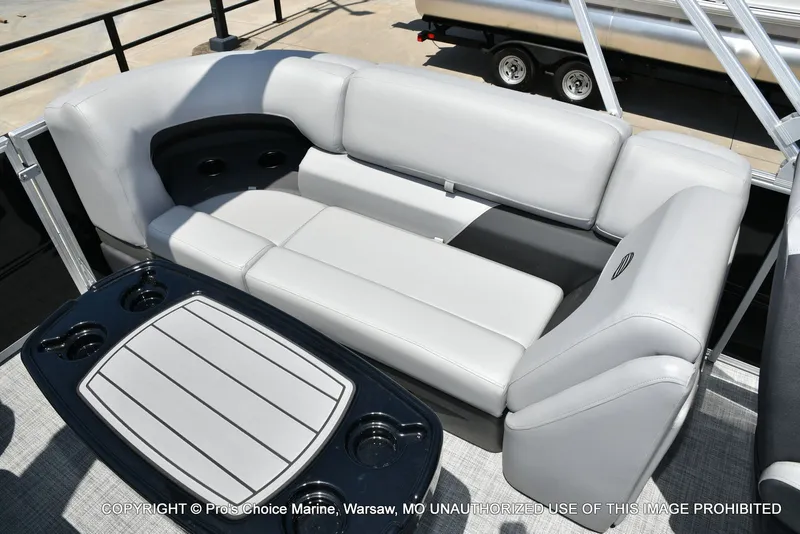 Slide: The Image of Sun Tracker PARTY BARGE 22 XP3 w/200HP 4 Stroke 2026 - 38