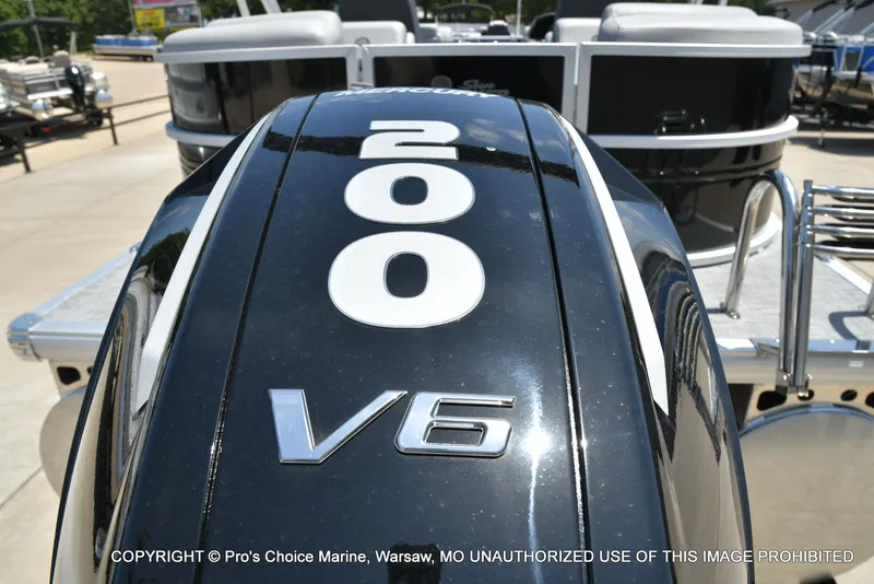 Slide: The Image of Sun Tracker PARTY BARGE 22 XP3 w/200HP 4 Stroke 2026 - 4