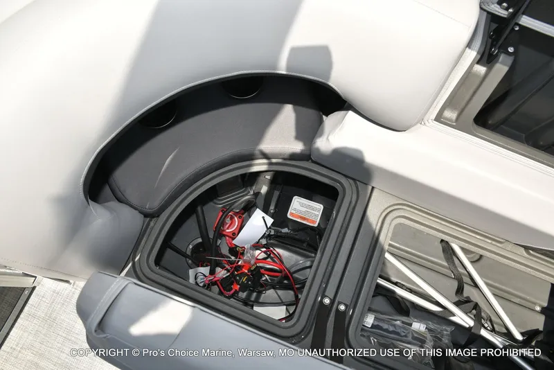 Slide: The Image of Sun Tracker PARTY BARGE 22 XP3 w/200HP 4 Stroke 2026 - 45