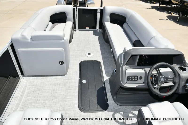 Slide: The Image of Sun Tracker PARTY BARGE 22 XP3 w/200HP 4 Stroke 2026 - 55