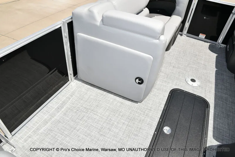 Slide: The Image of Sun Tracker PARTY BARGE 22 XP3 w/200HP 4 Stroke 2026 - 56