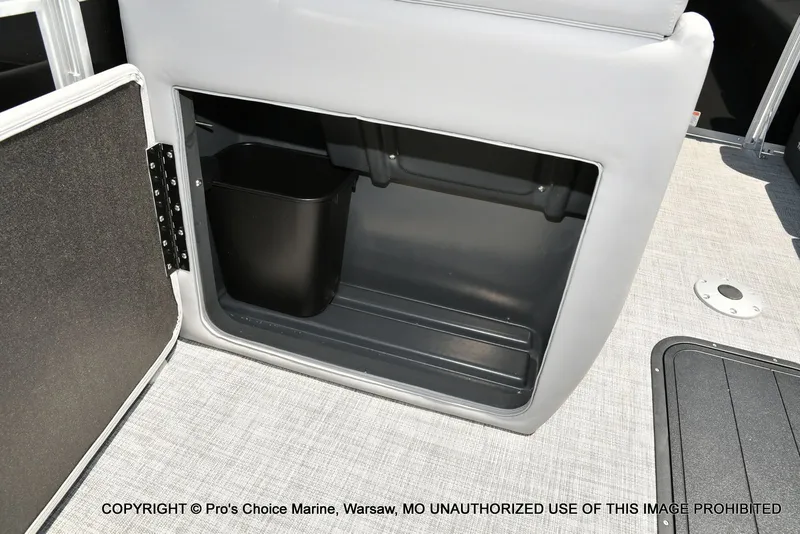 Slide: The Image of Sun Tracker PARTY BARGE 22 XP3 w/200HP 4 Stroke 2026 - 57