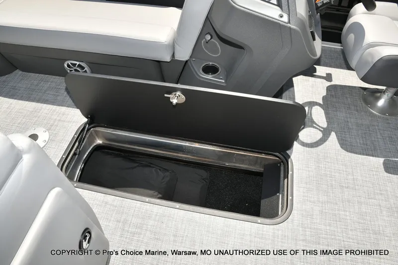 Slide: The Image of Sun Tracker PARTY BARGE 22 XP3 w/200HP 4 Stroke 2026 - 58