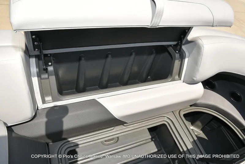 Slide: The Image of Sun Tracker PARTY BARGE 22 XP3 w/200HP 4 Stroke 2026 - 64