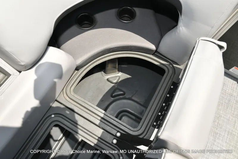 Slide: The Image of Sun Tracker PARTY BARGE 22 XP3 w/200HP 4 Stroke 2026 - 66