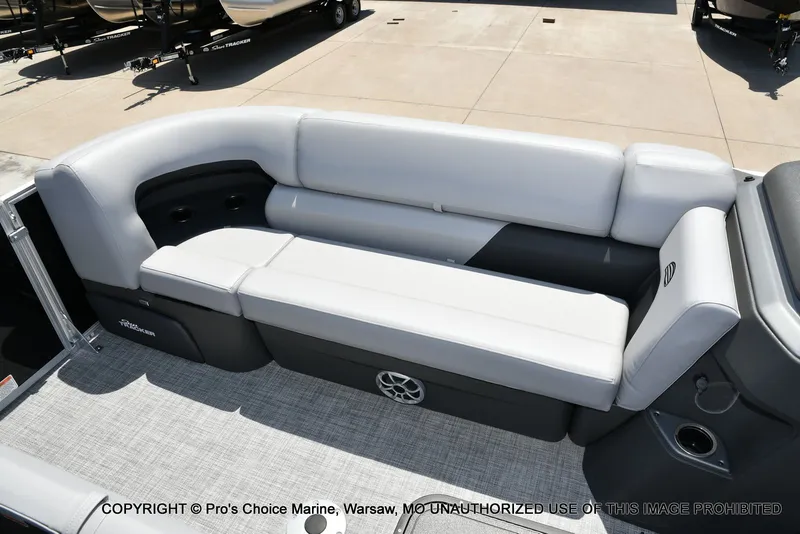 Slide: The Image of Sun Tracker PARTY BARGE 22 XP3 w/200HP 4 Stroke 2026 - 68