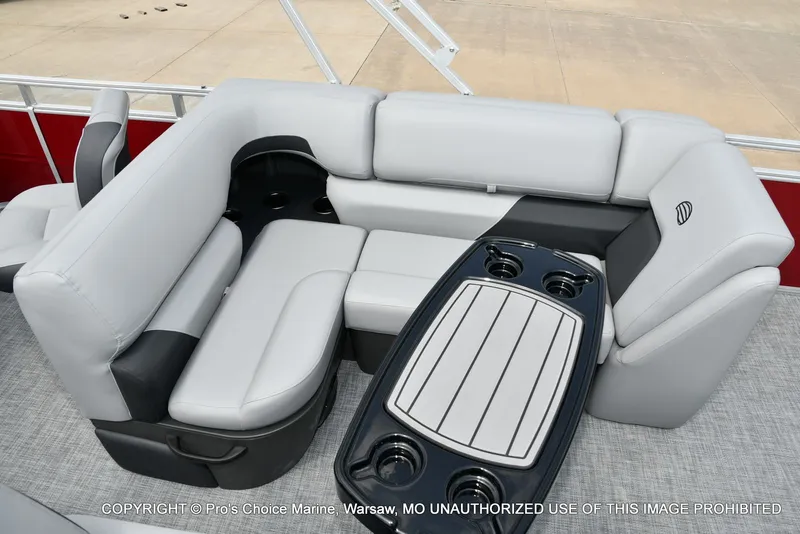 Slide: The Image of Sun Tracker SportFish 20 DLX 2026 - 10