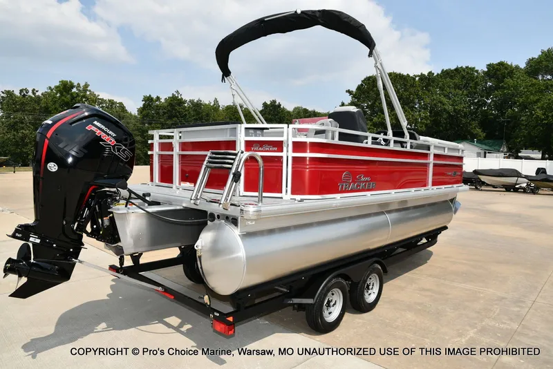 Slide: The Image of Sun Tracker SportFish 20 DLX 2026 - 12