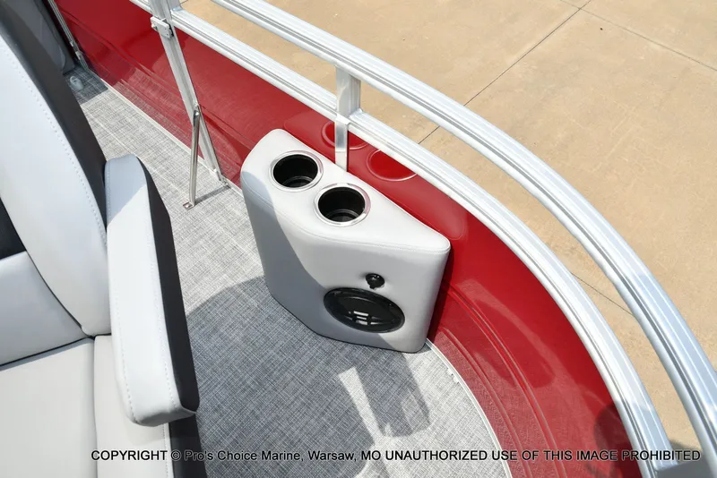 Slide: The Image of Sun Tracker SportFish 20 DLX 2026 - 25